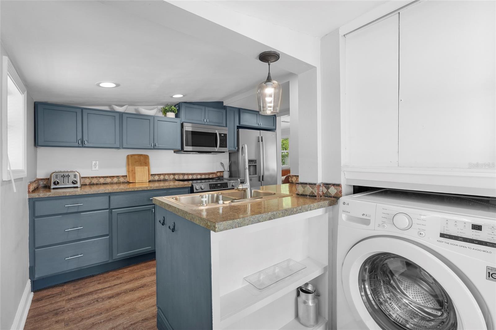 Image 27 of 86 For 2705 2nd Avenue W