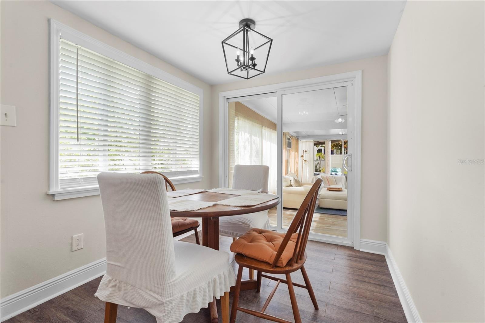 Image 34 of 86 For 2705 2nd Avenue W