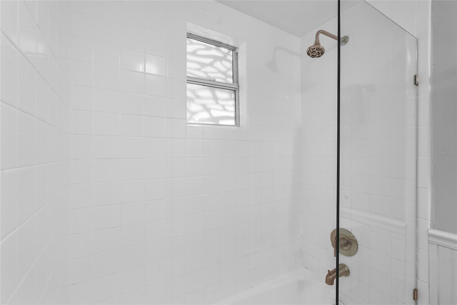 Image 47 of 86 For 2705 2nd Avenue W