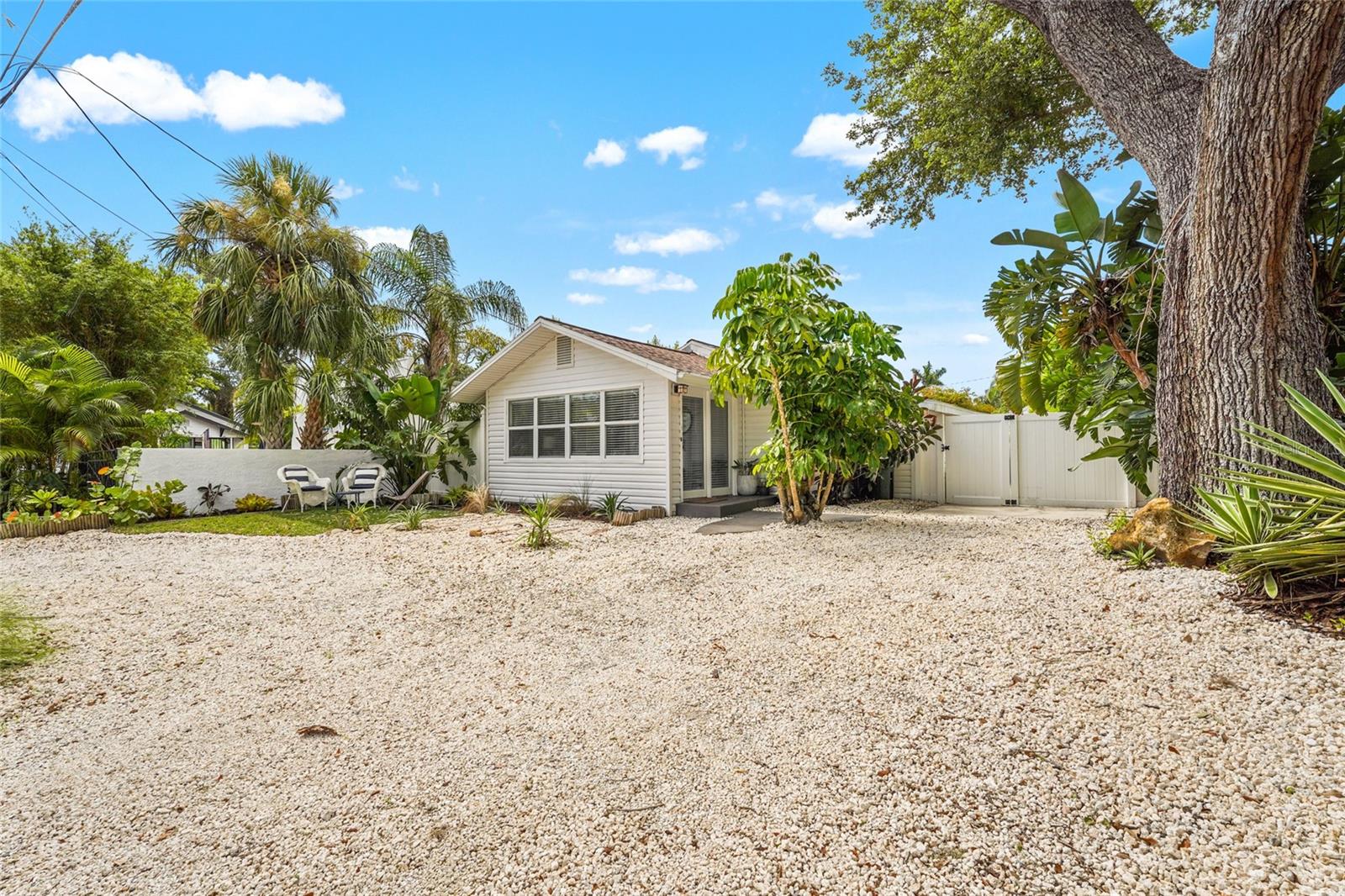 Image 6 of 86 For 2705 2nd Avenue W