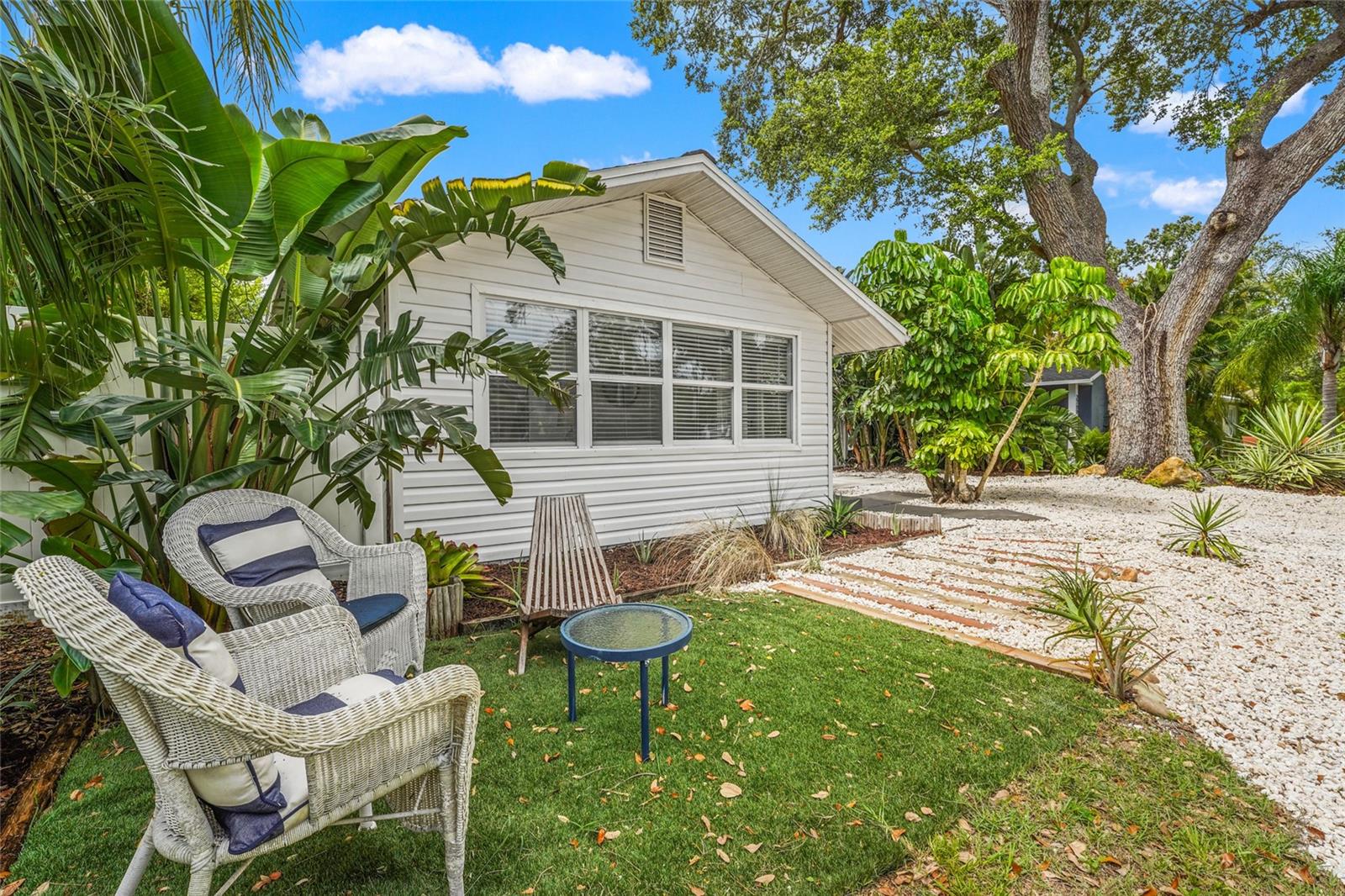 Image 7 of 86 For 2705 2nd Avenue W