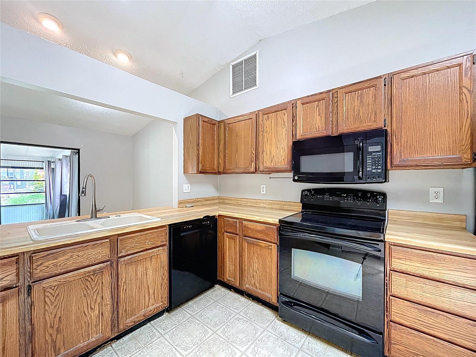 Image 34 of 64 For 903 72nd Street Nw