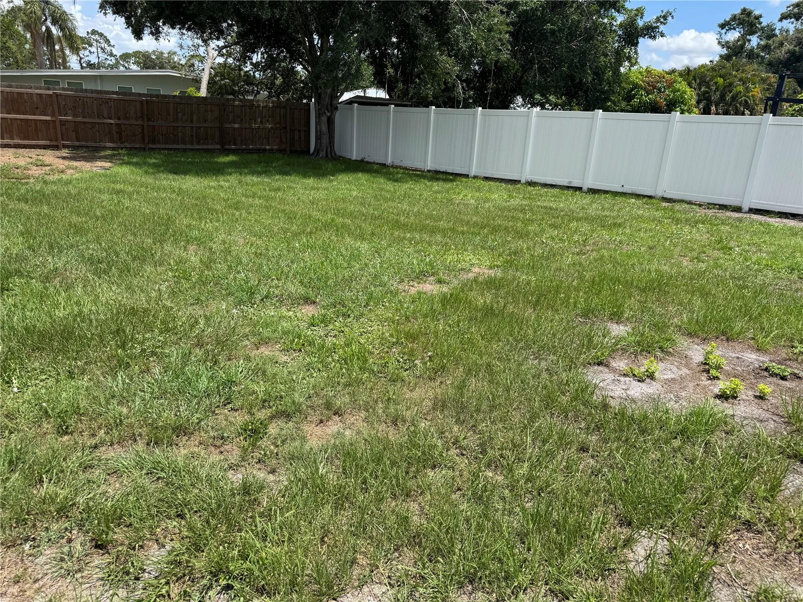 Image 14 of 19 For 4511 Ardale Street