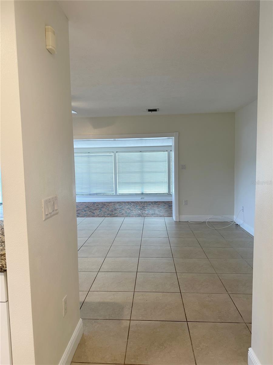 Image 5 of 6 For 6916 Alderwood Drive