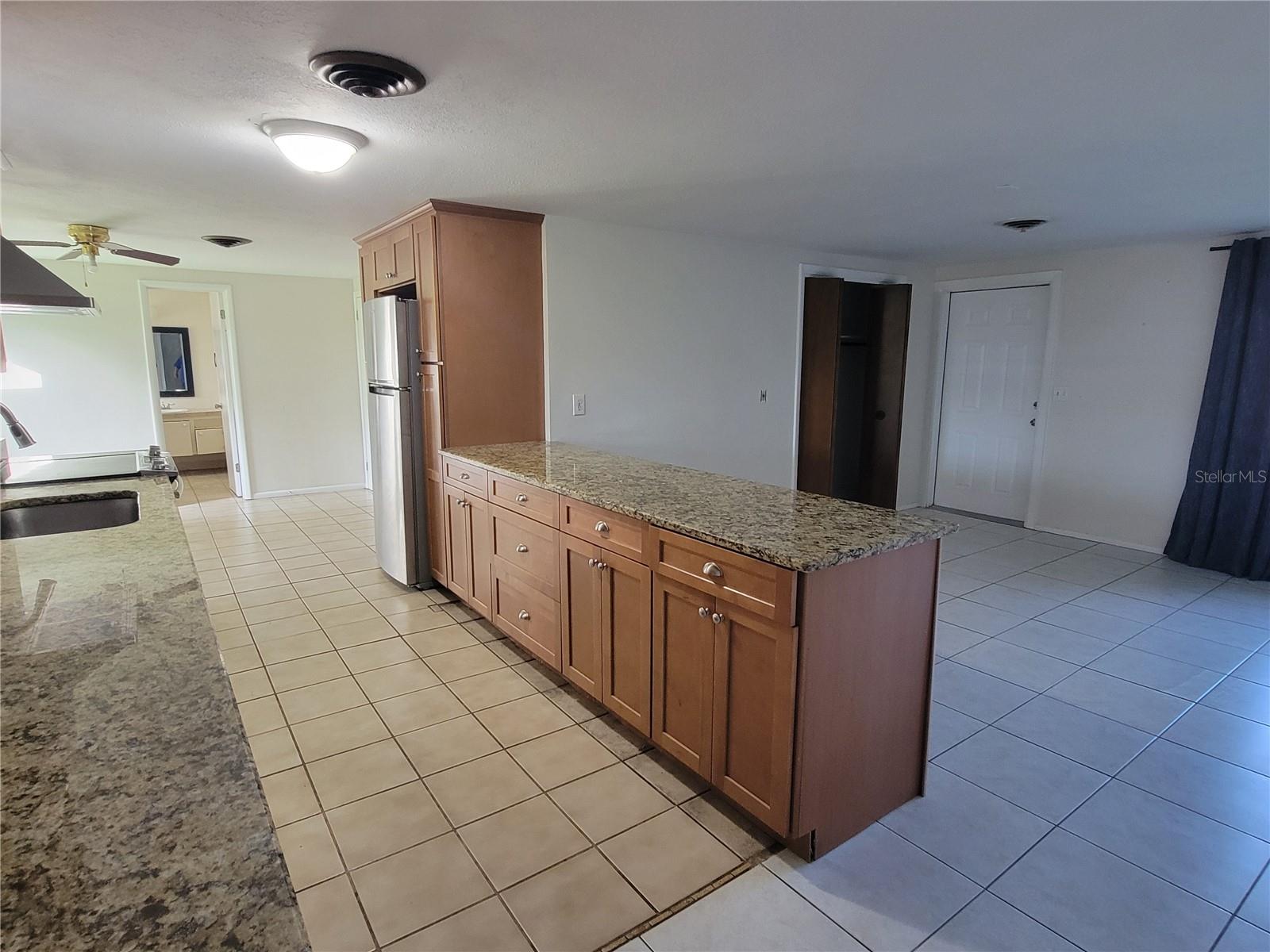 Image 7 of 19 For 612 Porpoise Road