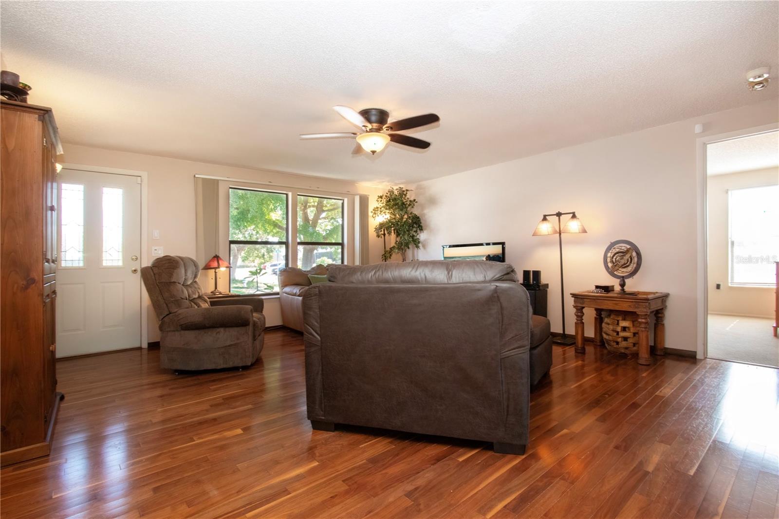 Image 10 of 58 For 6501 34th Avenue W