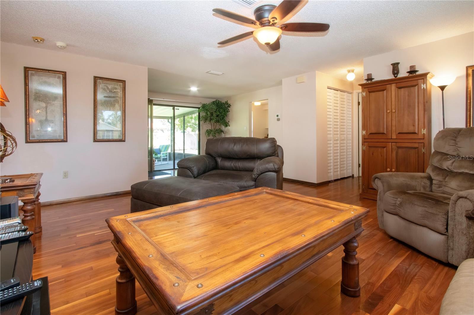 Image 15 of 58 For 6501 34th Avenue W