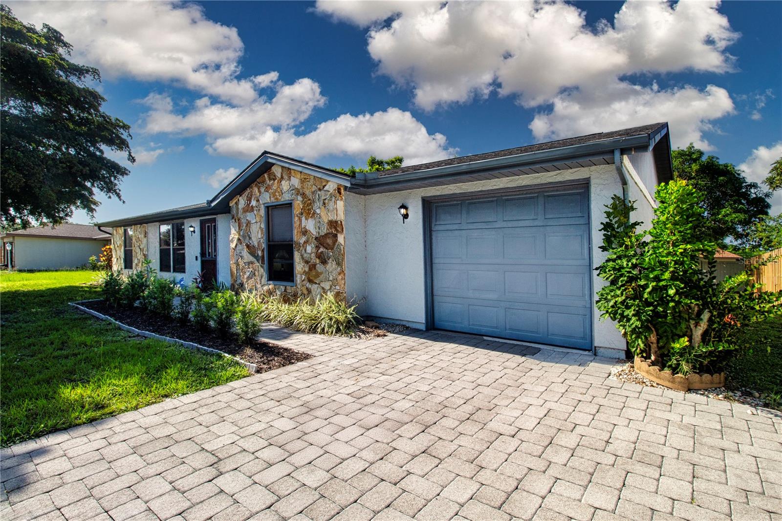 Image 2 of 58 For 6501 34th Avenue W
