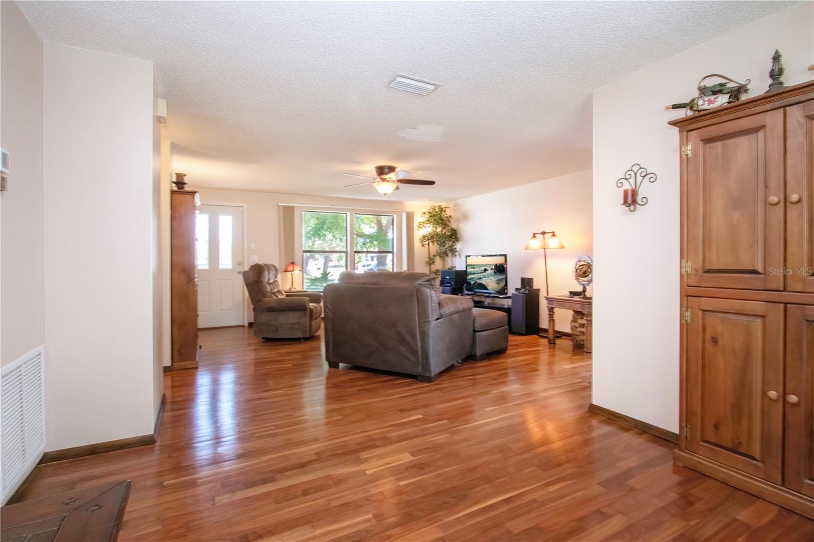Image 21 of 58 For 6501 34th Avenue W