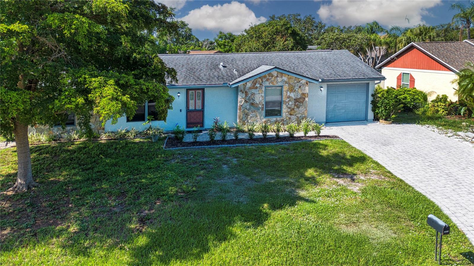 Image 6 of 58 For 6501 34th Avenue W