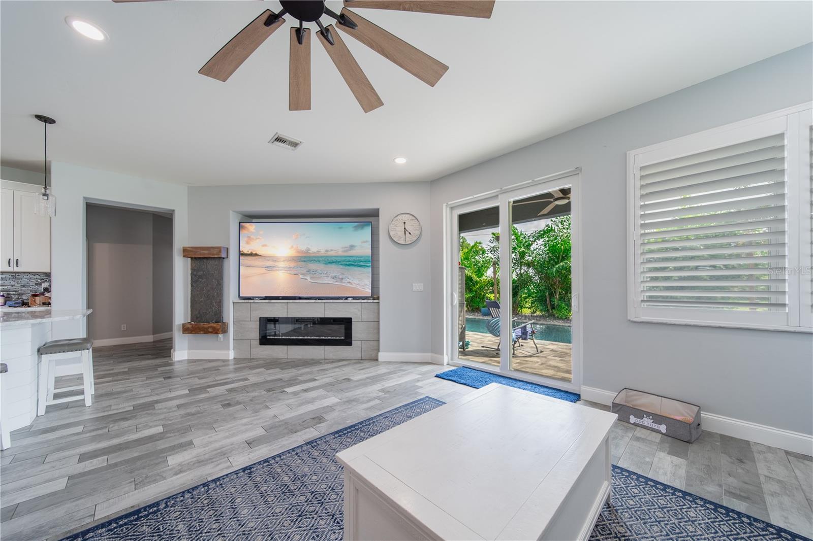 Image 11 of 31 For 25427 Doredo Drive