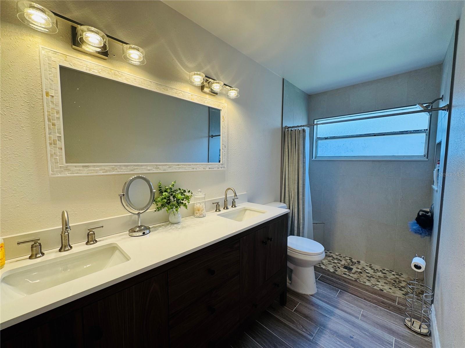Image 15 of 29 For 1027 Whittier Circle