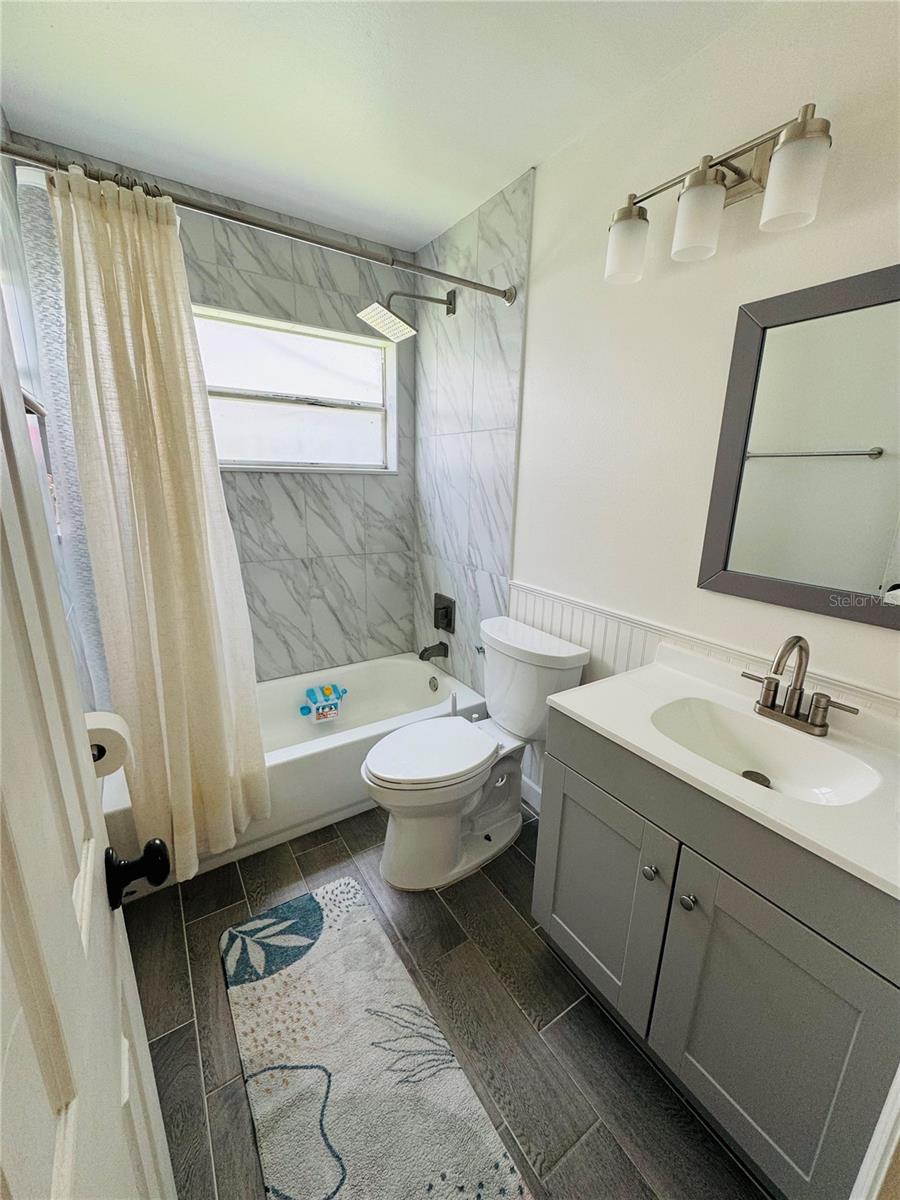 Image 23 of 29 For 1027 Whittier Circle