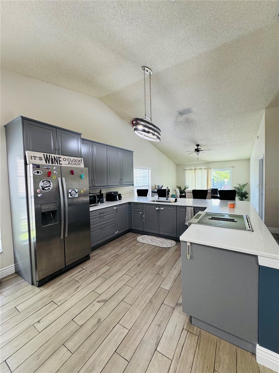 Image 7 of 29 For 1027 Whittier Circle