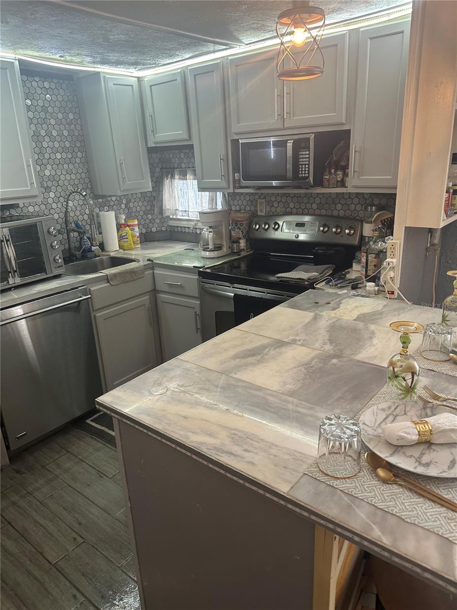 Image 3 of 6 For 4752 66th Lane N