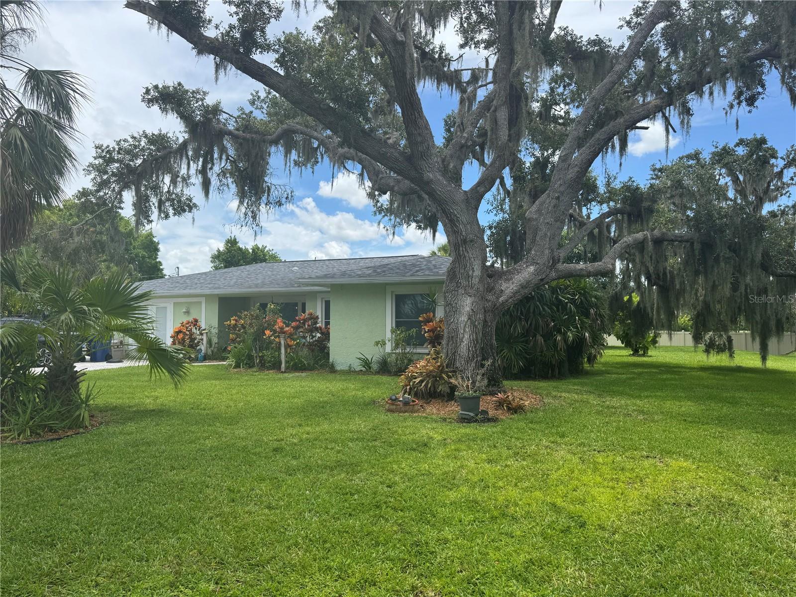 Details for 1825 Par Place, SARASOTA, FL 34240
