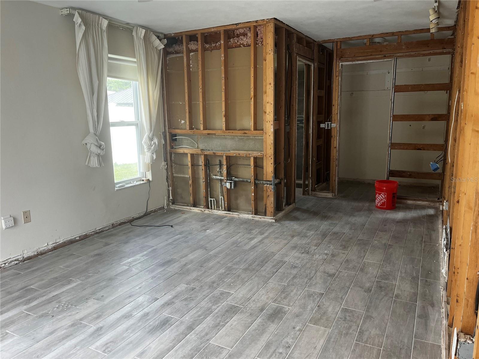 Image 2 of 15 For 1714 Delaware Avenue Ne
