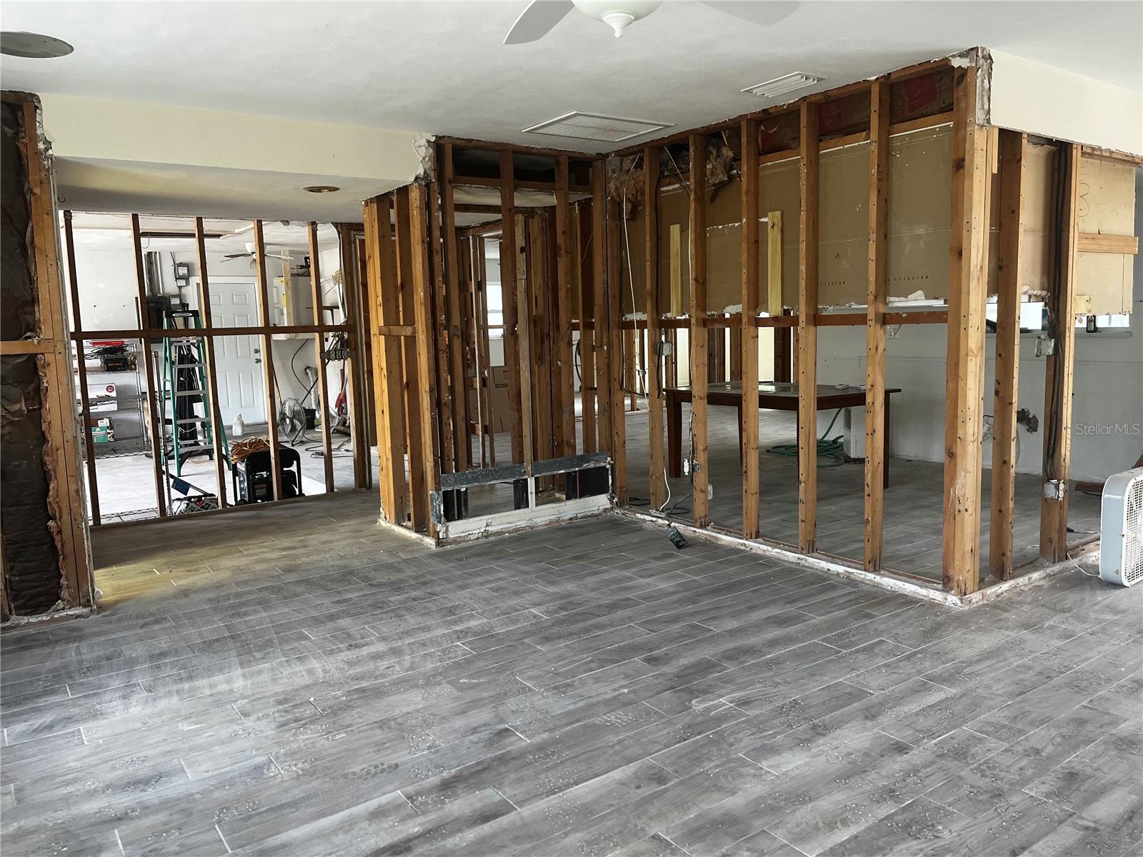 Image 5 of 15 For 1714 Delaware Avenue Ne