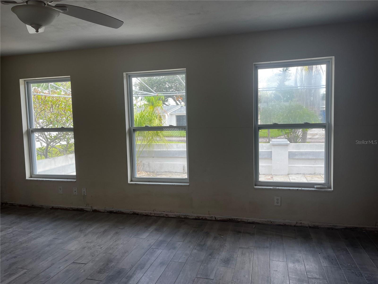 Image 6 of 15 For 1714 Delaware Avenue Ne