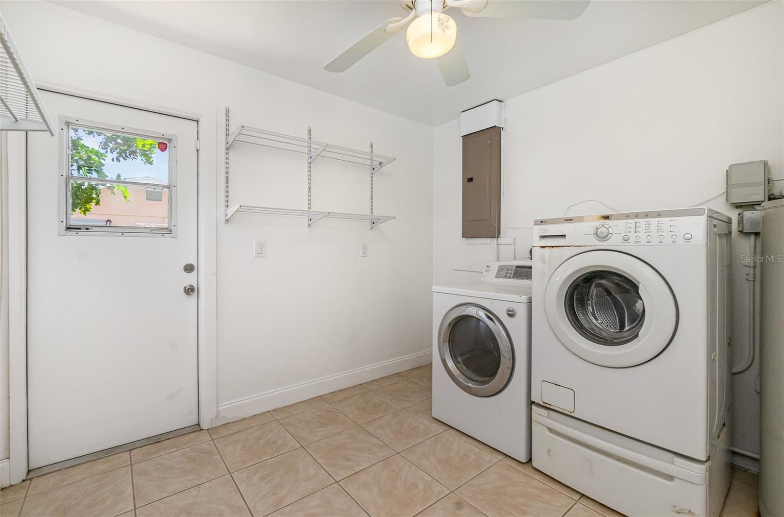 Image 8 of 29 For 209 Jayview Avenue