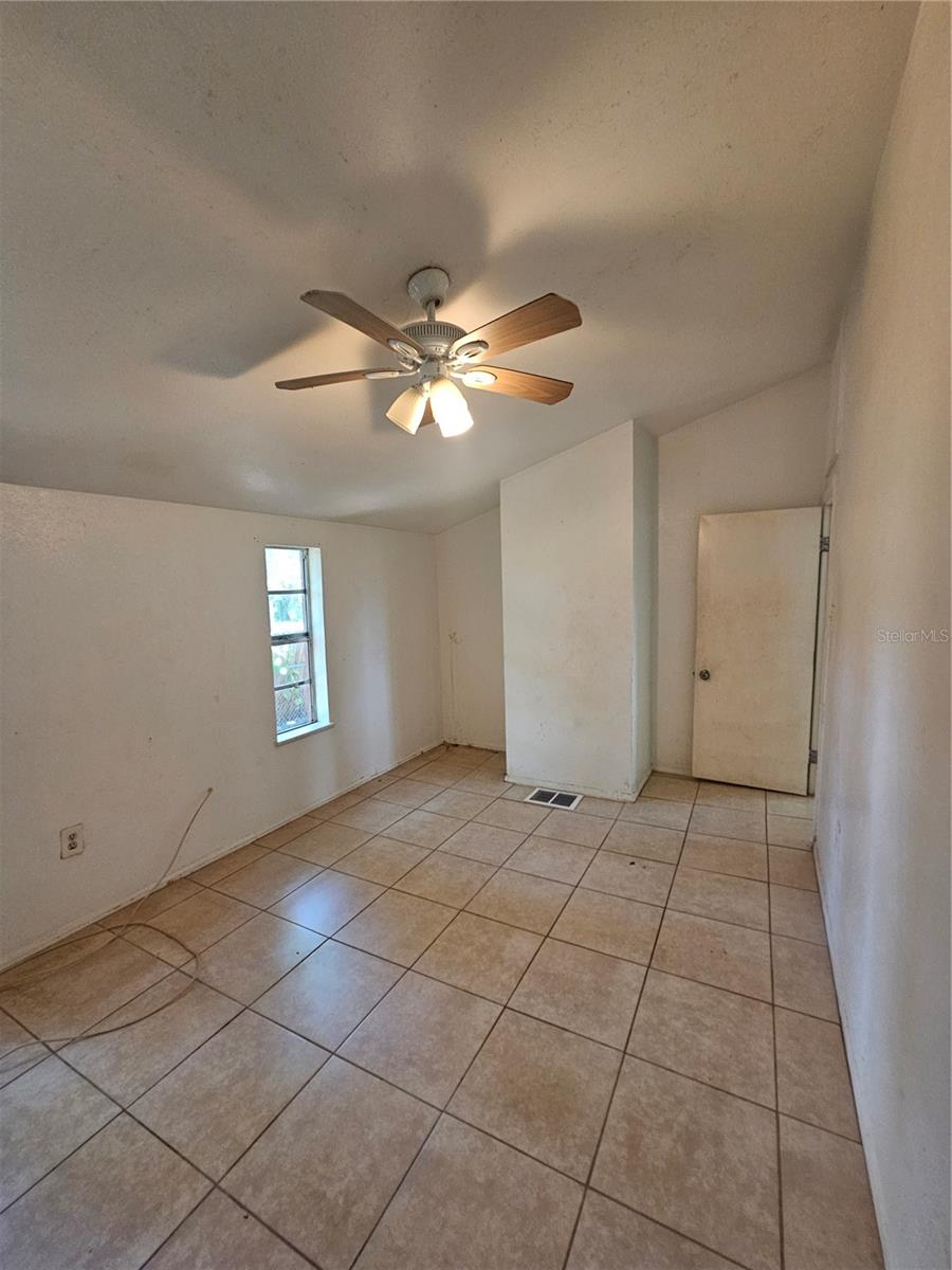 Image 32 of 48 For 1468 19th Street