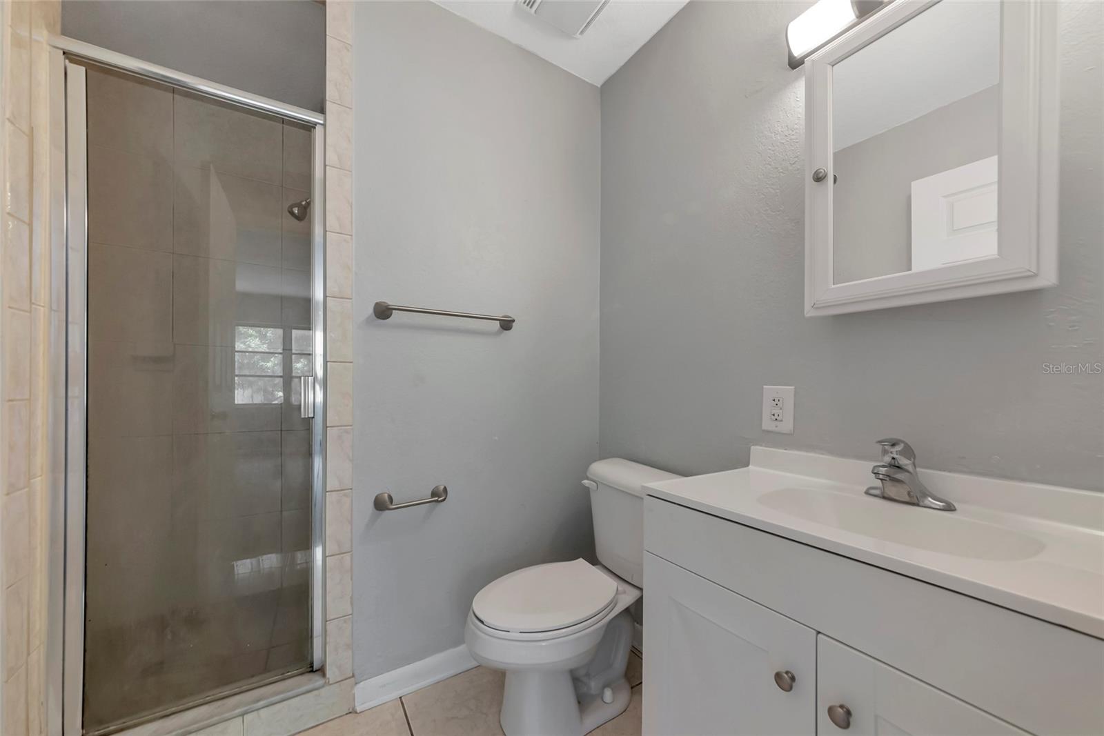 Image 19 of 34 For 405 Barlow Avenue 61
