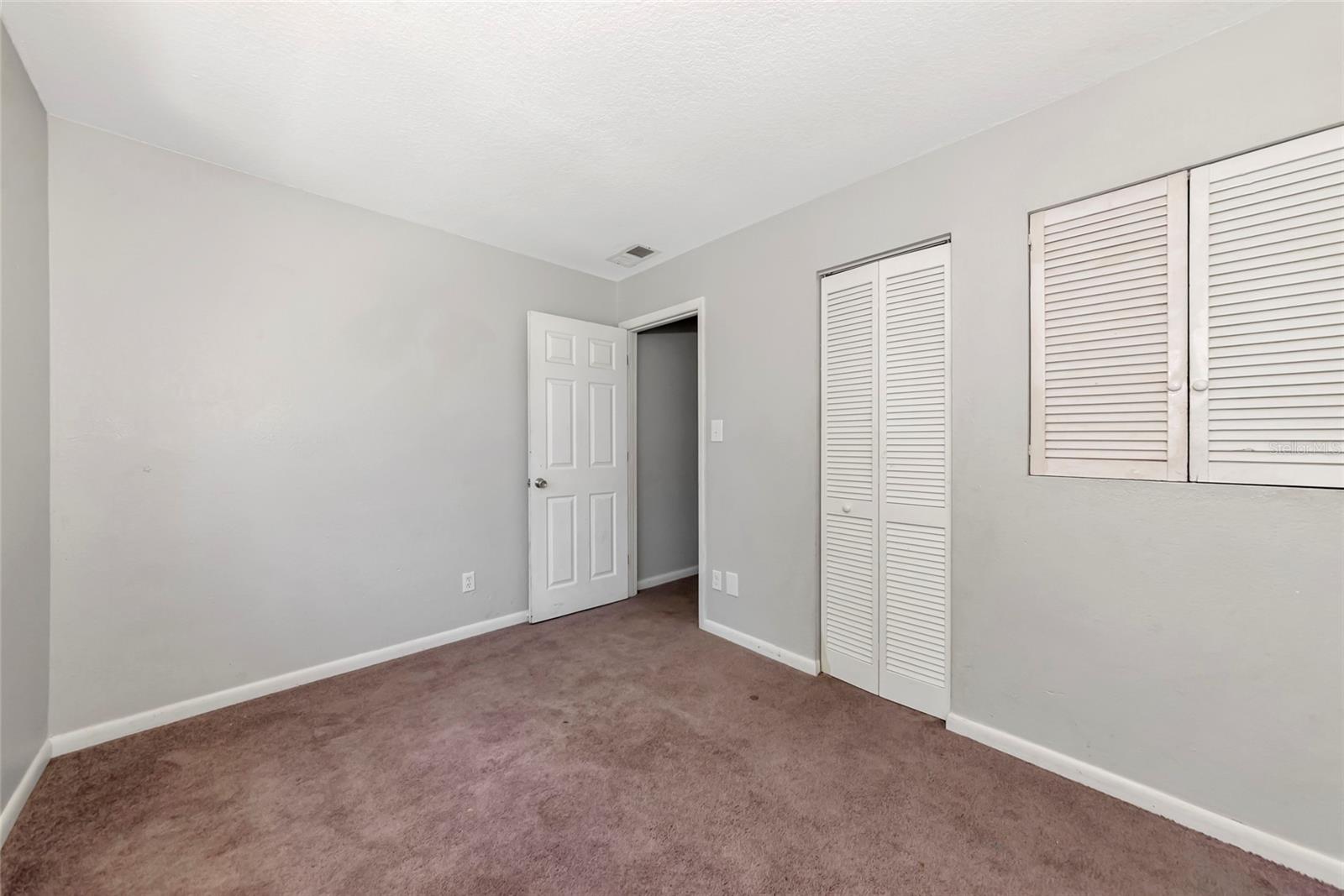 Image 22 of 34 For 405 Barlow Avenue 61