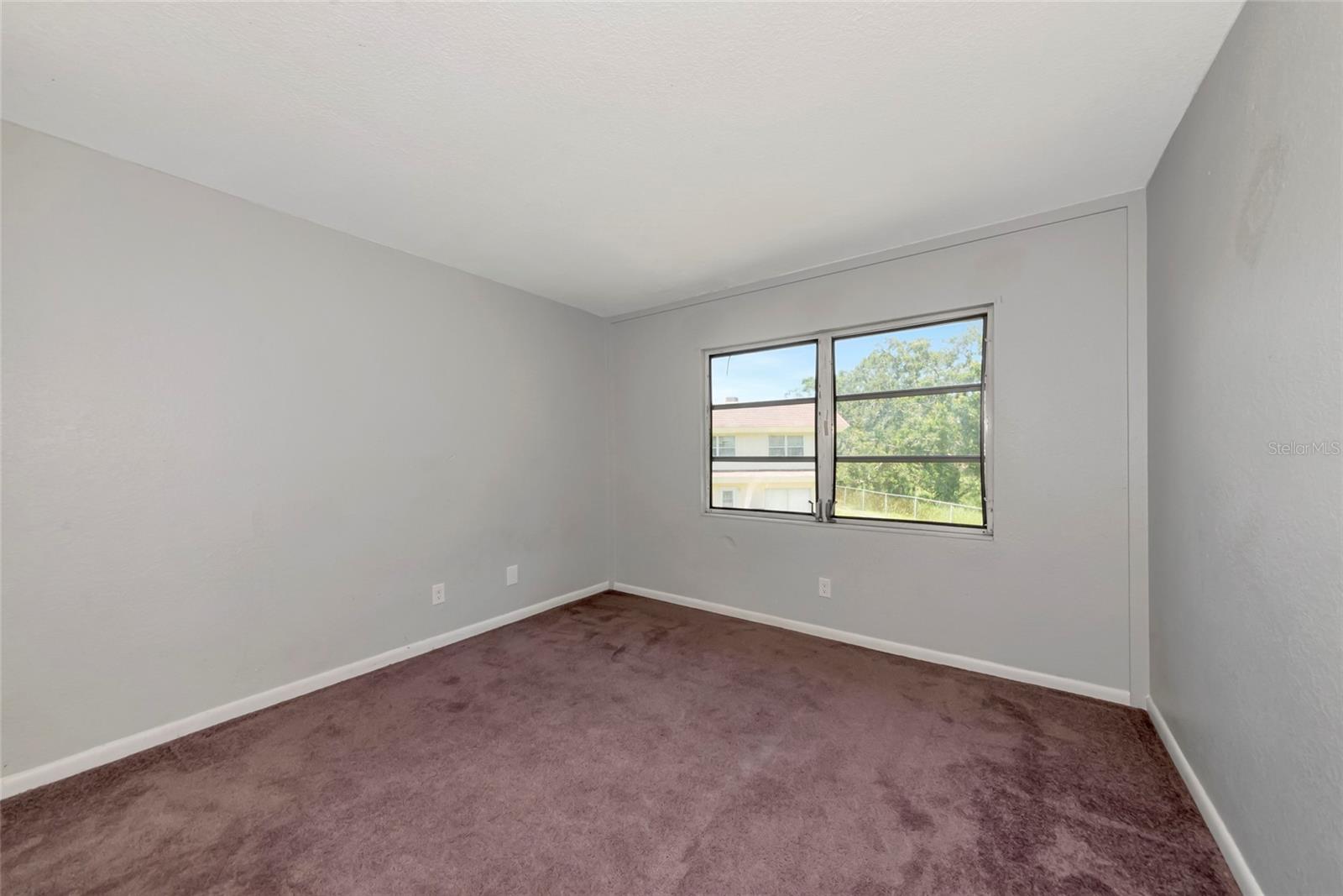 Image 27 of 34 For 405 Barlow Avenue 61