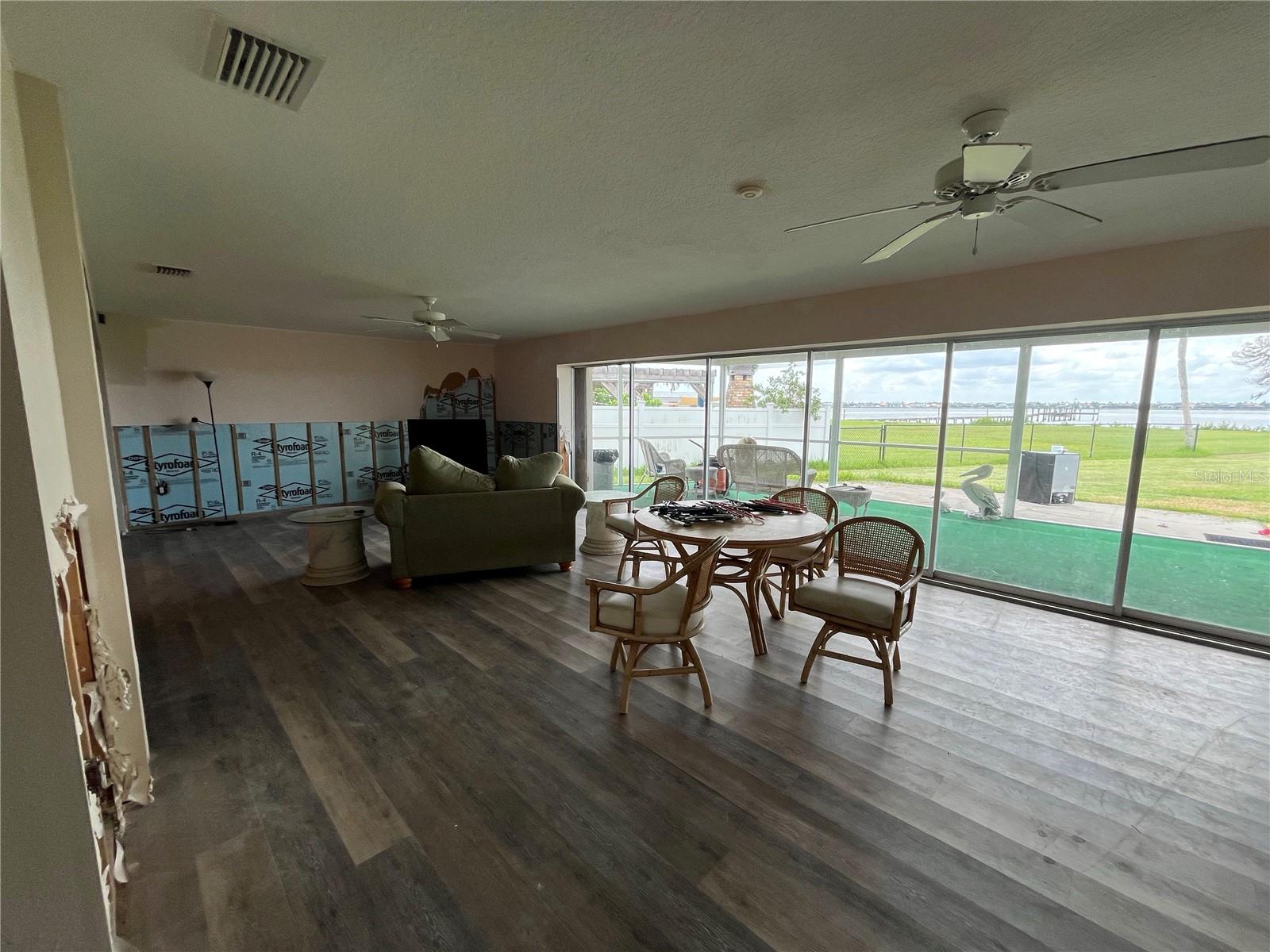 Image 8 of 11 For 708 45th Avenue E