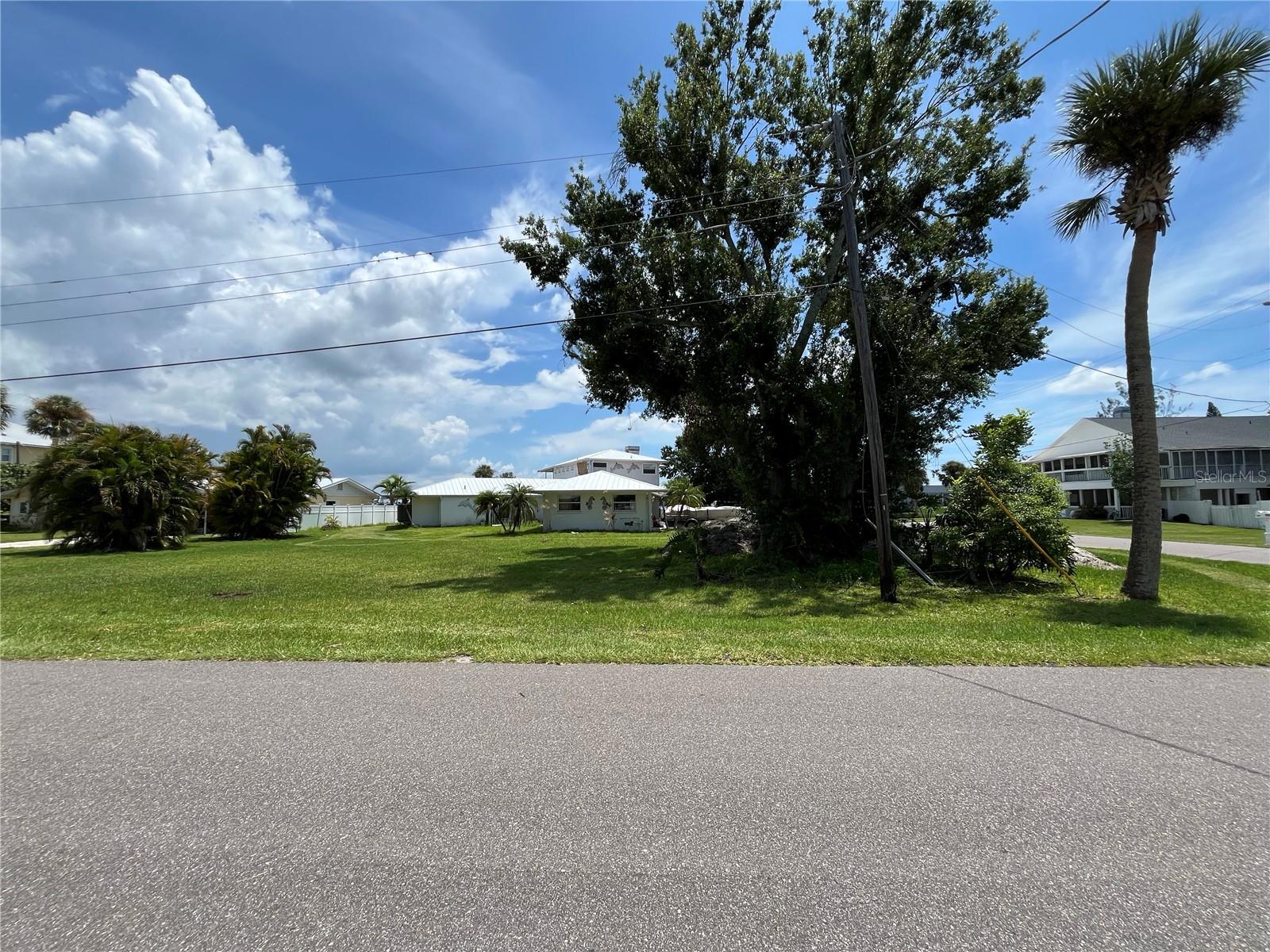Image 8 of 8 For 708 45th Avenue E