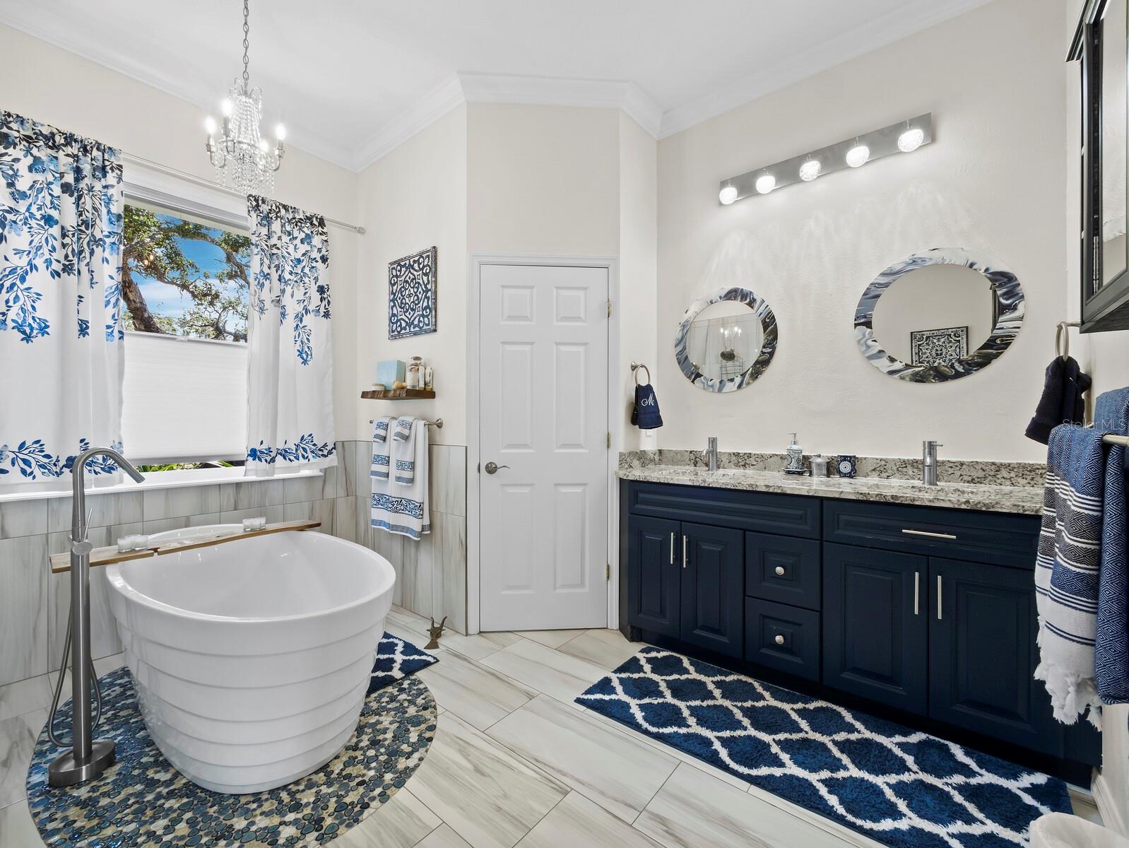 Image 24 of 71 For 8810 Fishermens Bay Drive