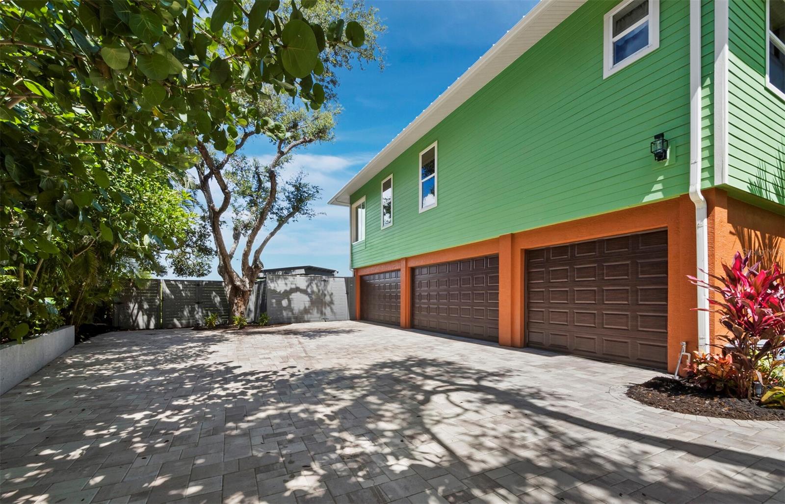 Image 47 of 71 For 8810 Fishermens Bay Drive