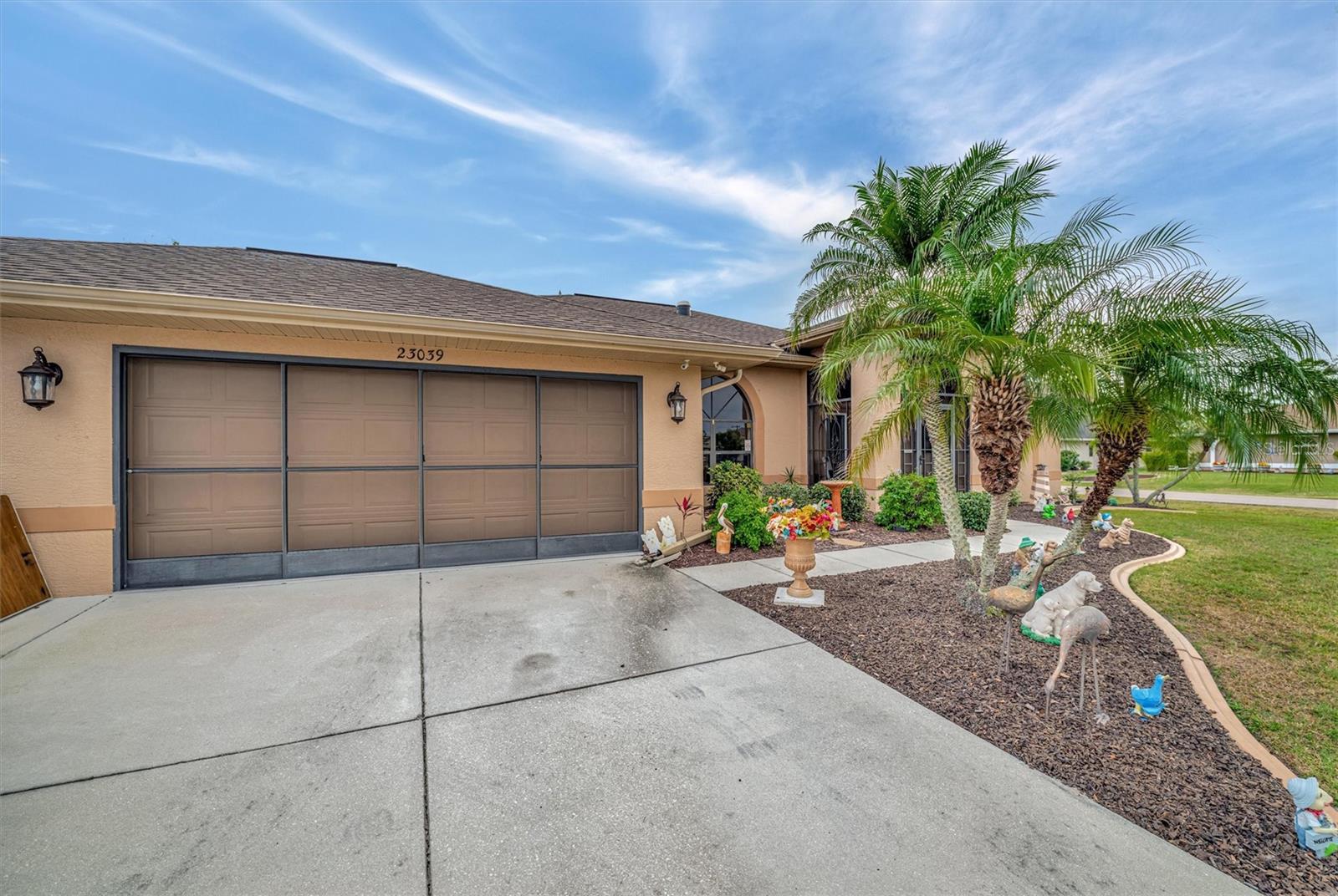 Image 12 of 60 For 23039 Worth Avenue