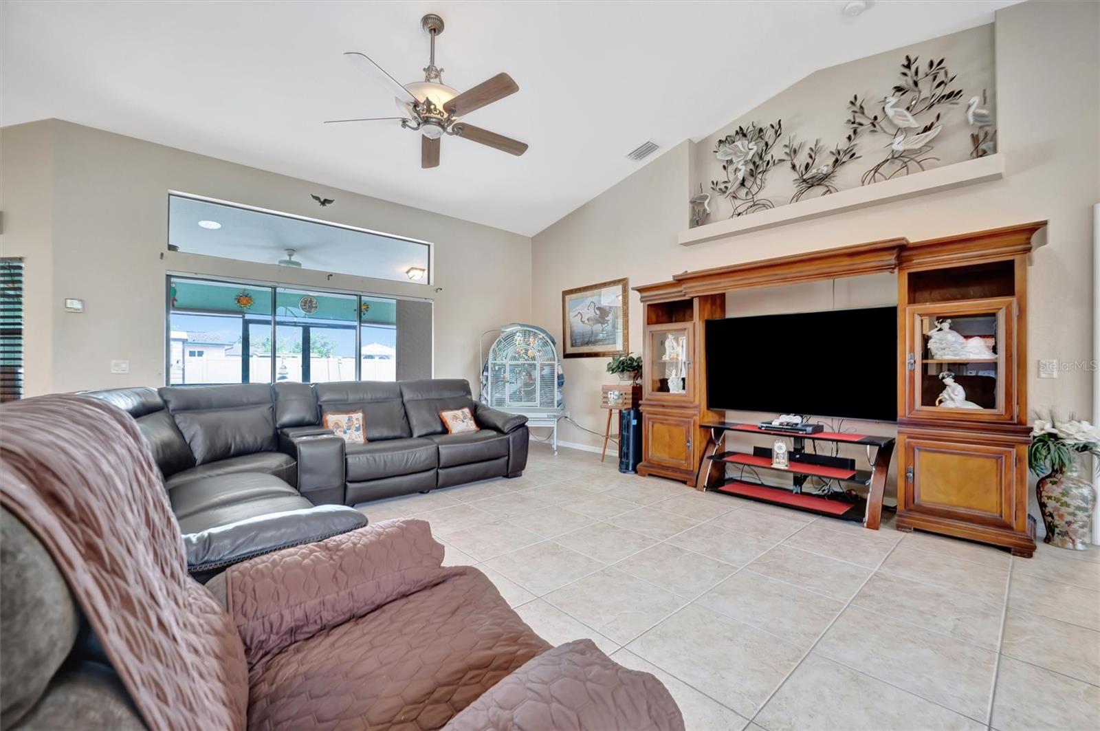 Image 28 of 60 For 23039 Worth Avenue