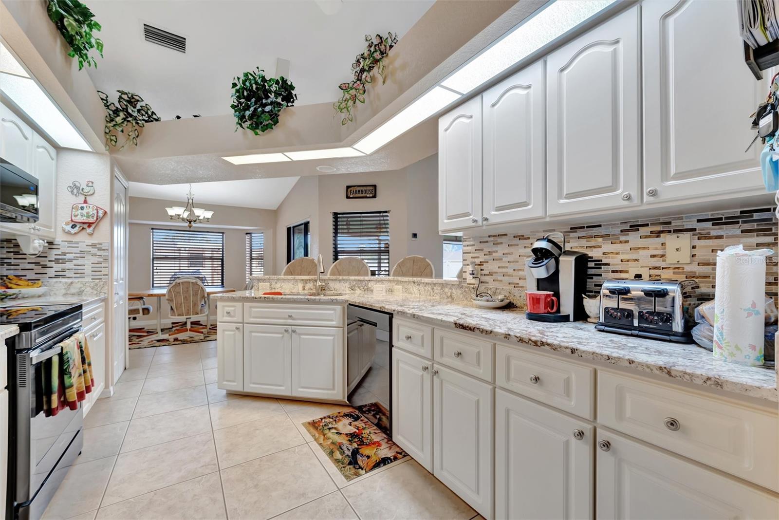 Image 34 of 60 For 23039 Worth Avenue