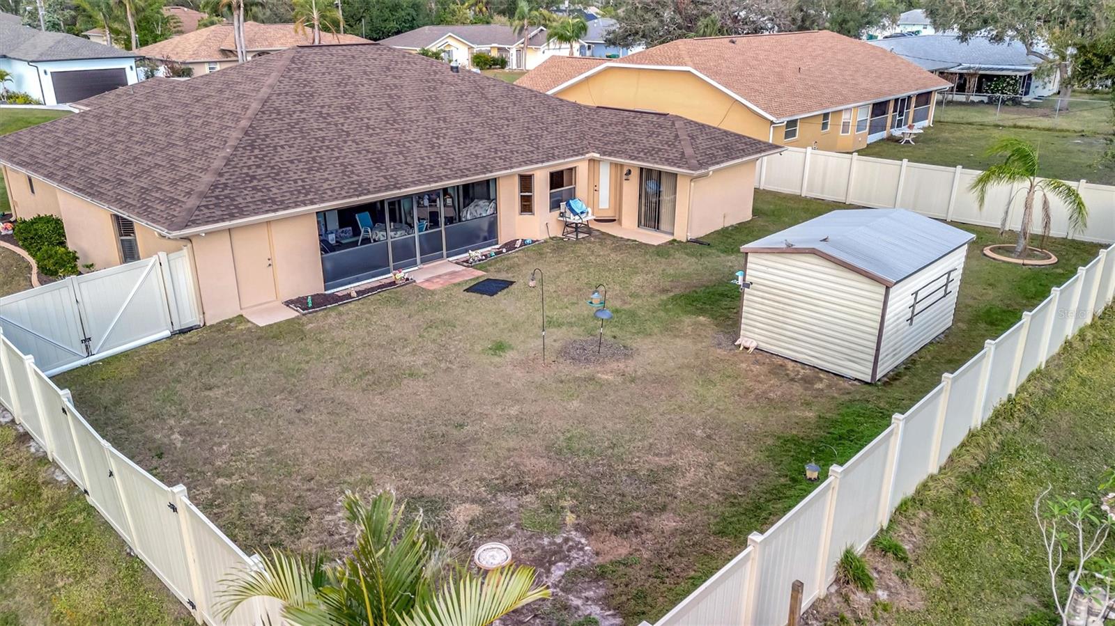 Image 6 of 60 For 23039 Worth Avenue