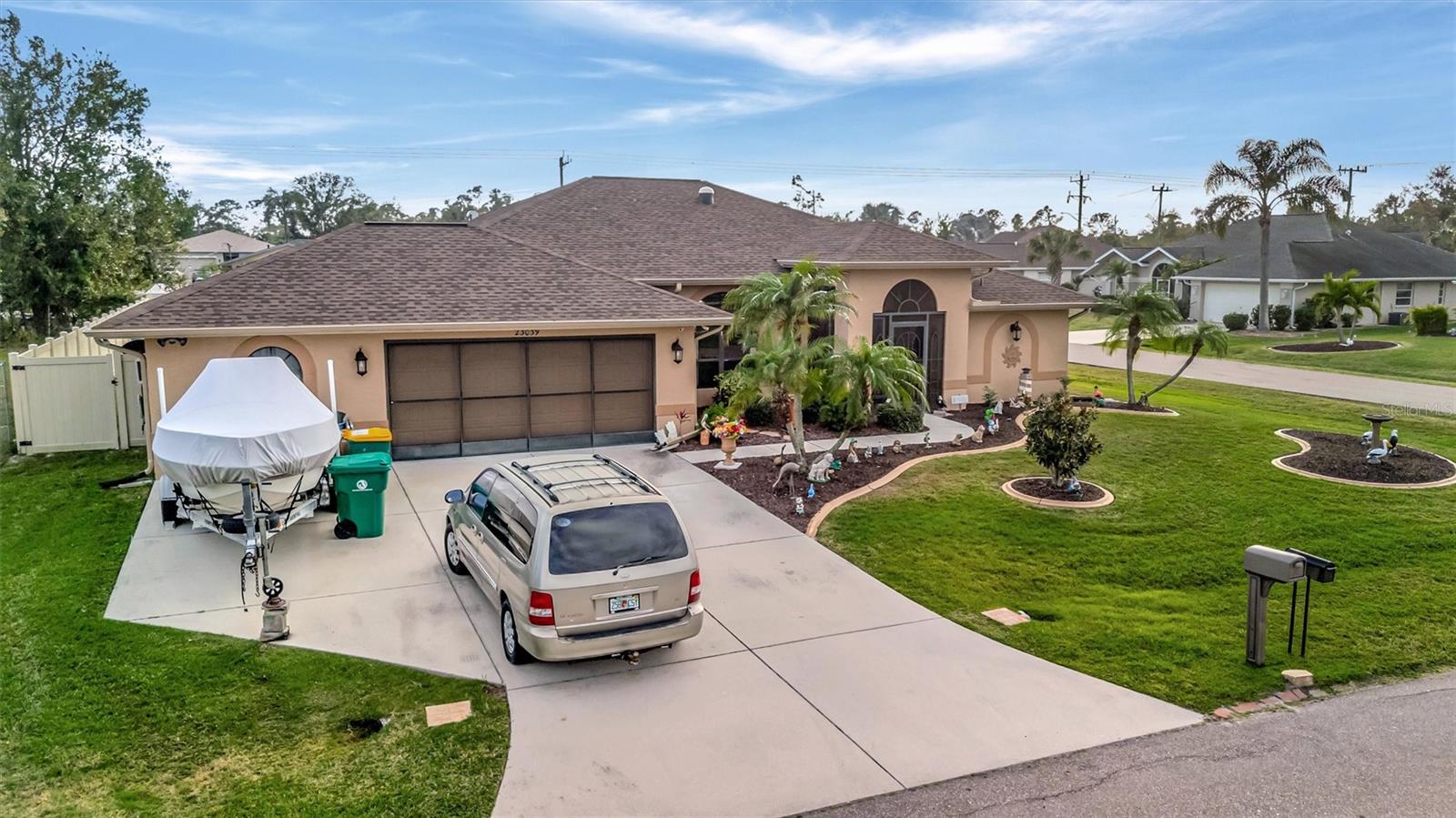 Image 8 of 60 For 23039 Worth Avenue