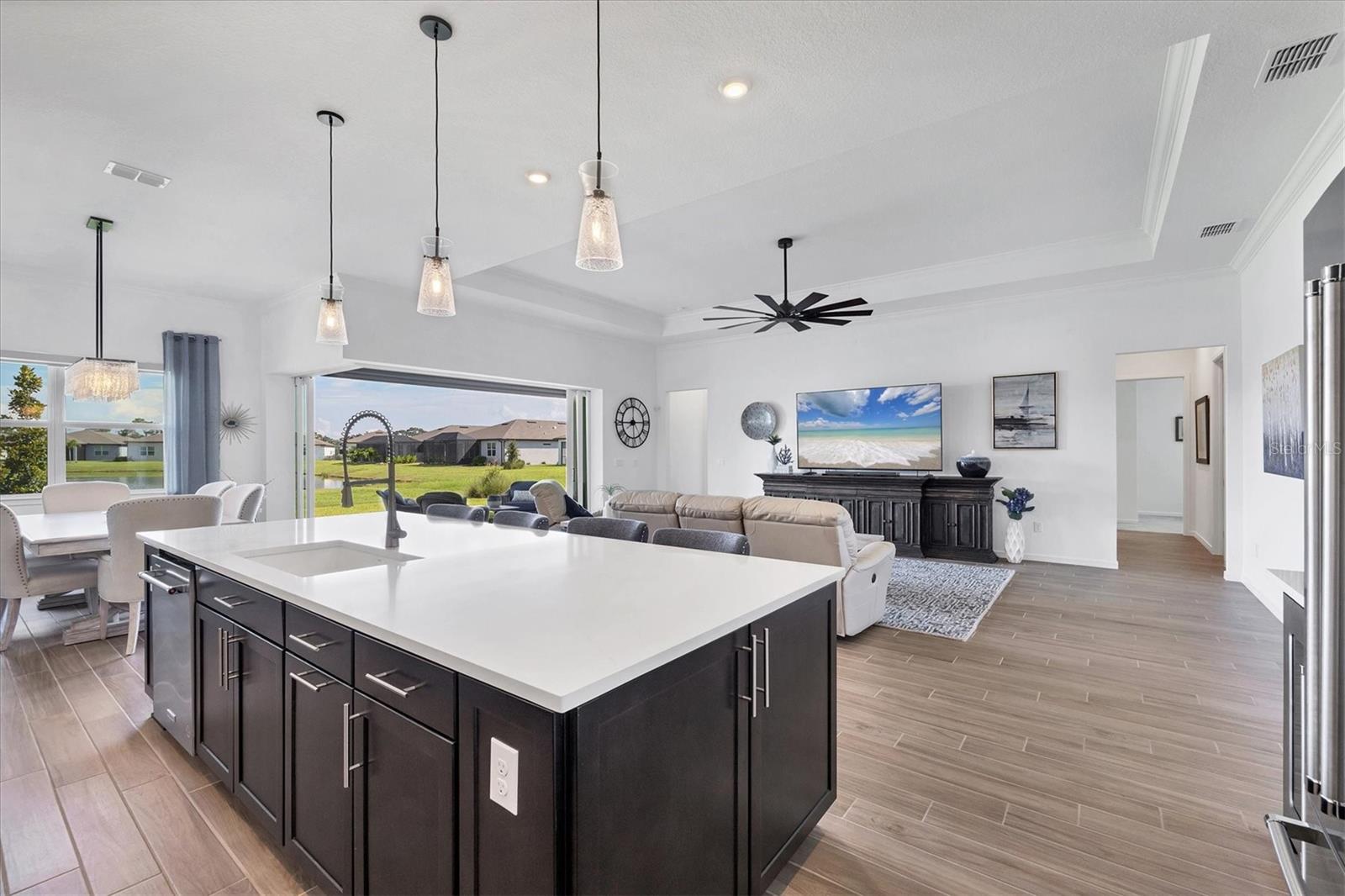Image 10 of 77 For 9028 Sunray Cove