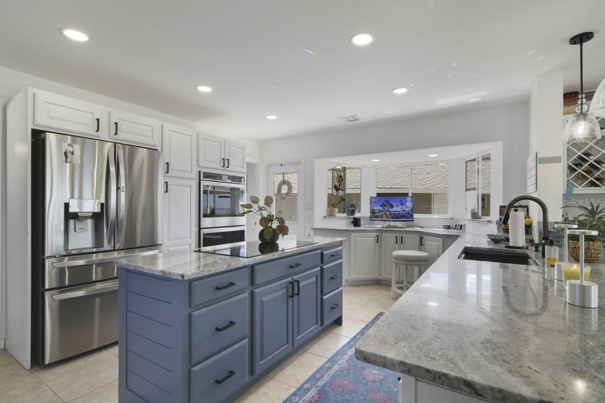 Image 18 of 40 For 8035 Lakeside Drive