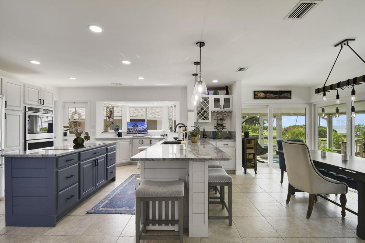 Image 19 of 40 For 8035 Lakeside Drive