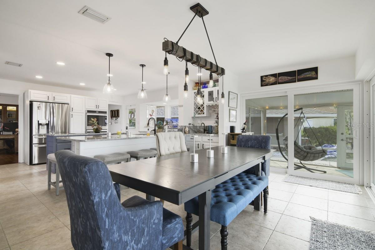 Image 20 of 40 For 8035 Lakeside Drive