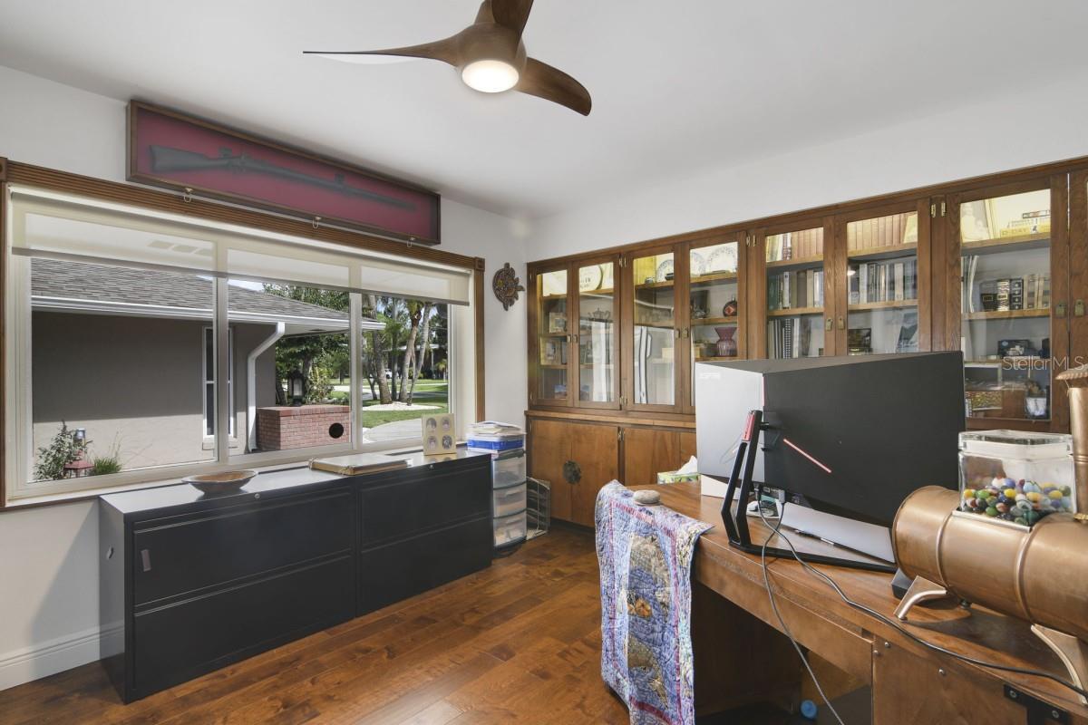 Image 30 of 40 For 8035 Lakeside Drive