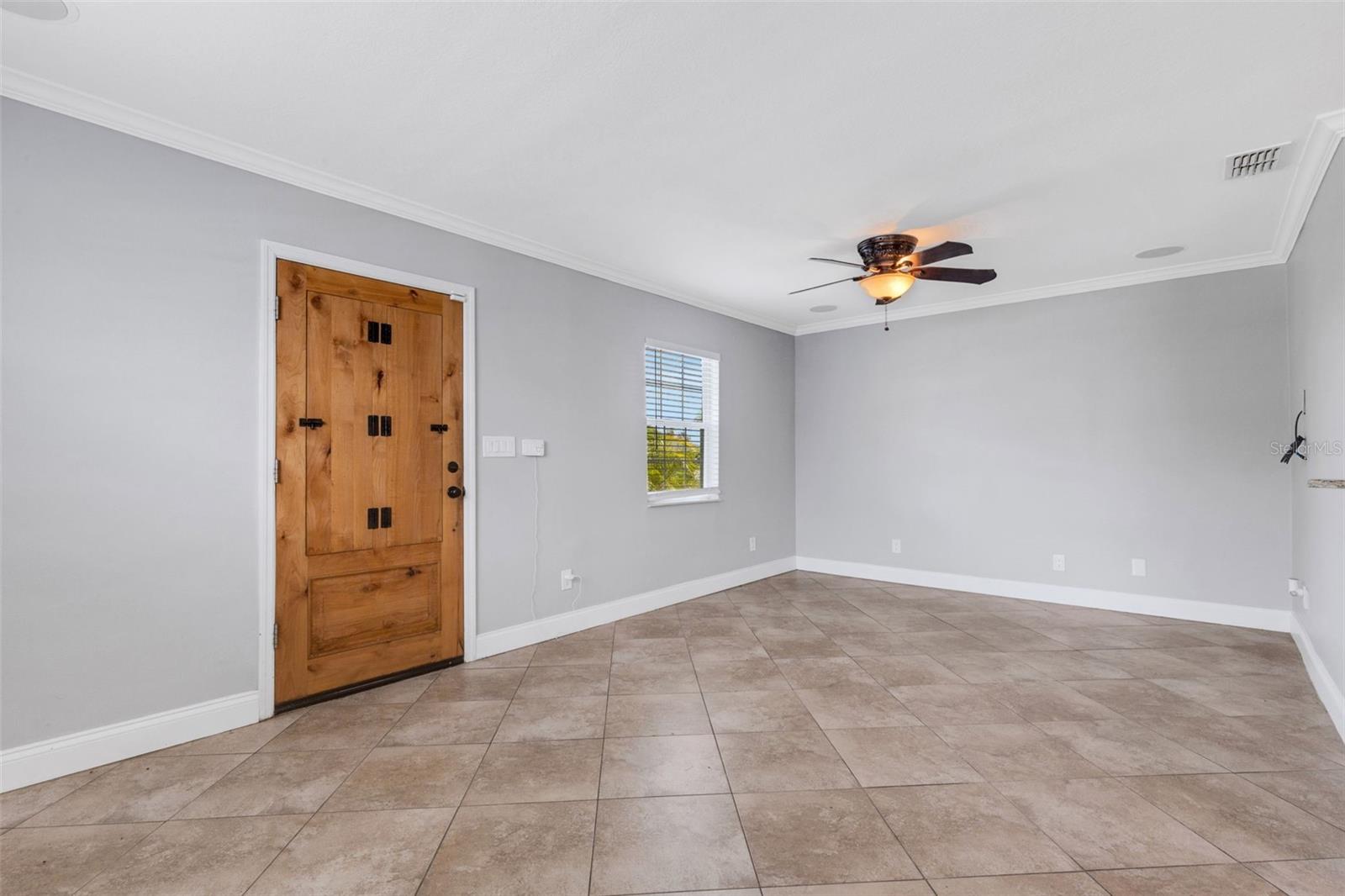 Image 12 of 62 For 2707 Leroy Street