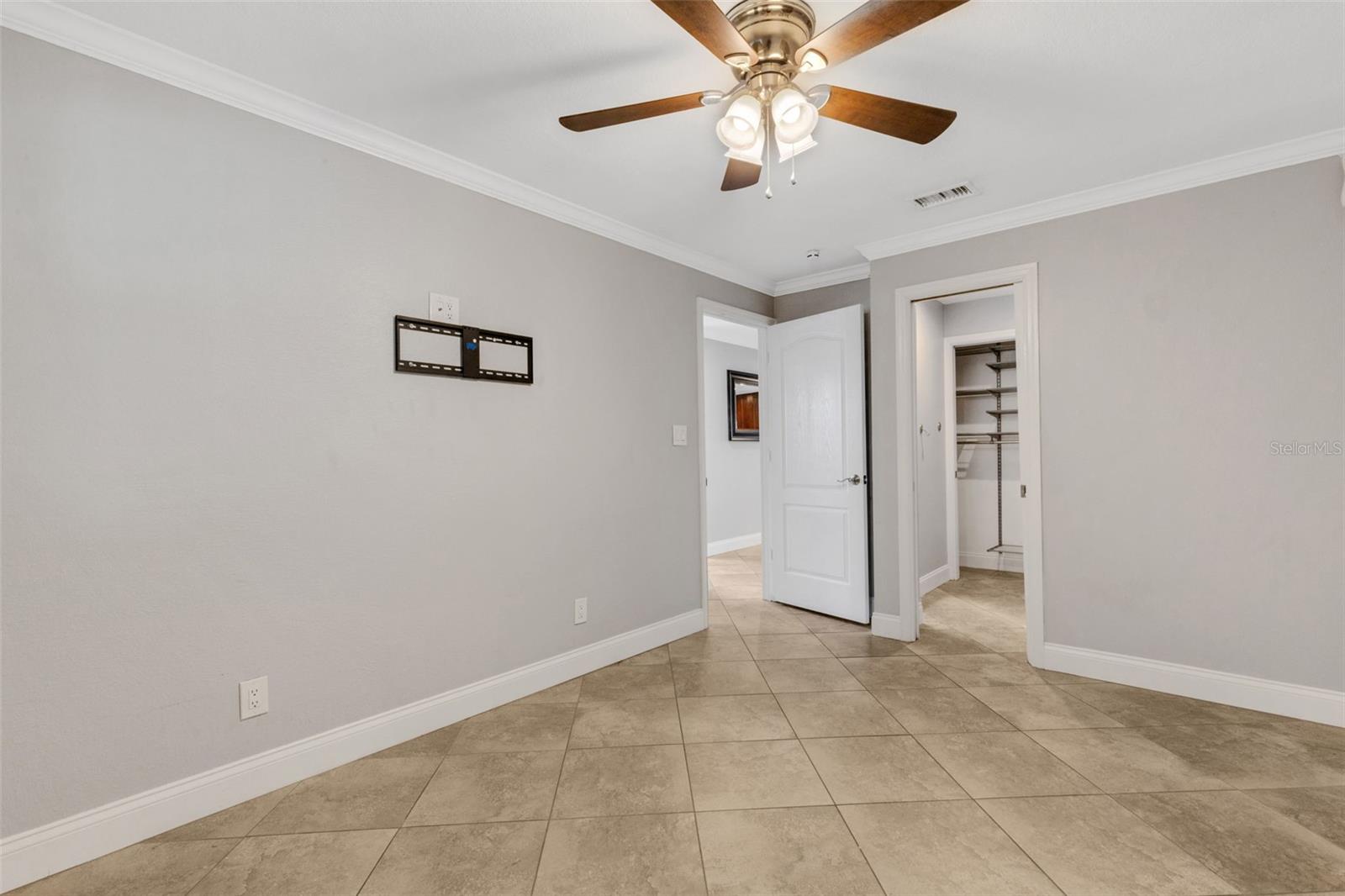 Image 34 of 62 For 2707 Leroy Street