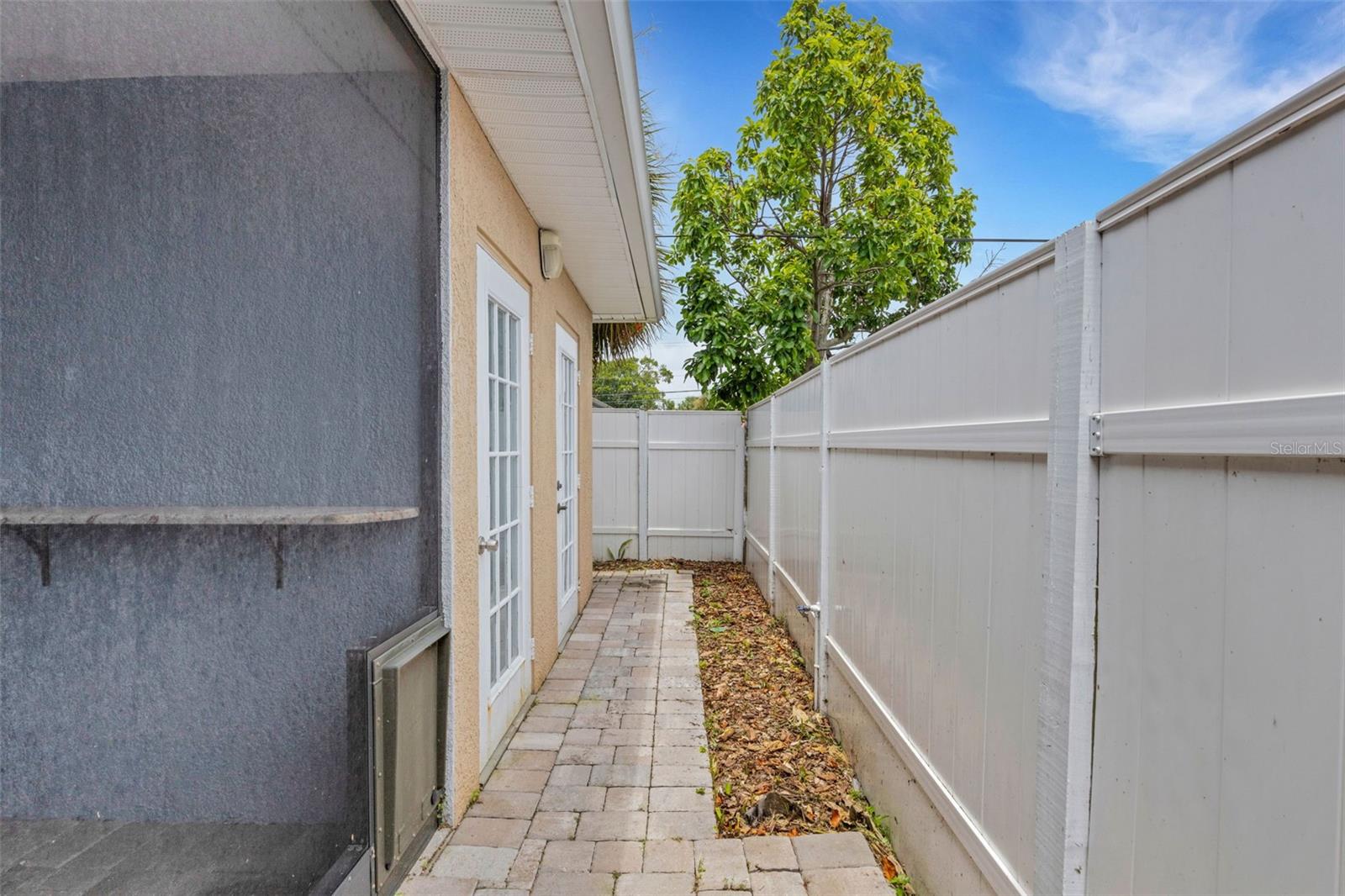 Image 45 of 62 For 2707 Leroy Street