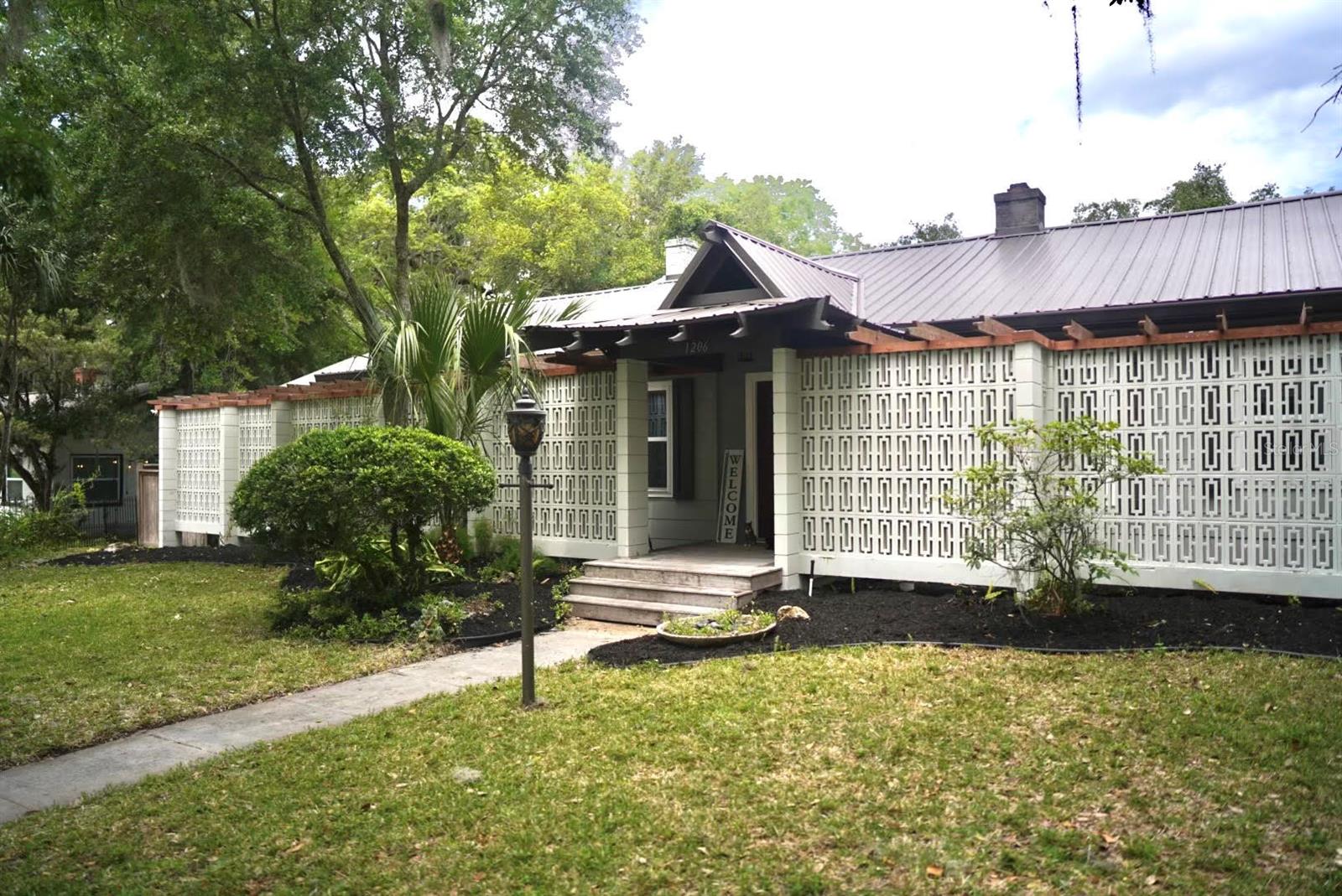 Image 3 of 31 For 1206 Sunshine Avenue