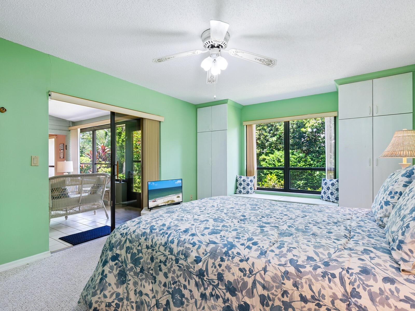 Image 18 of 45 For 4042 Wilshire Circle E 151