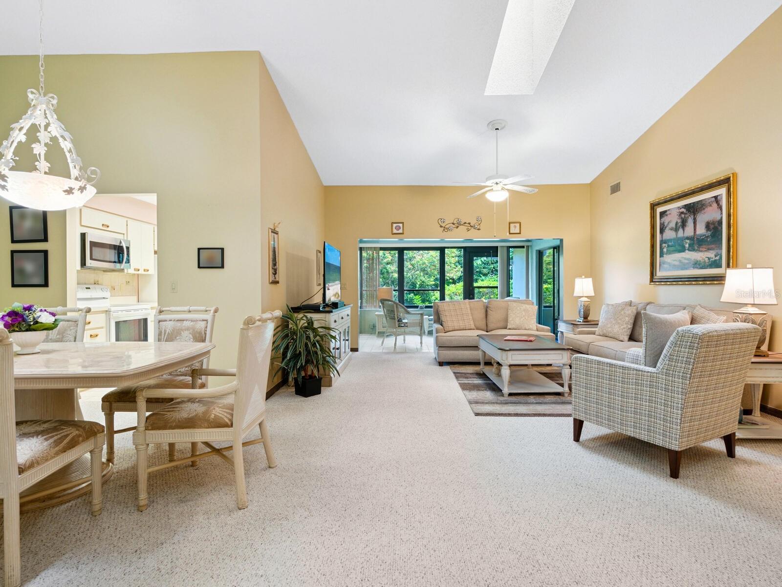 Image 6 of 45 For 4042 Wilshire Circle E 151