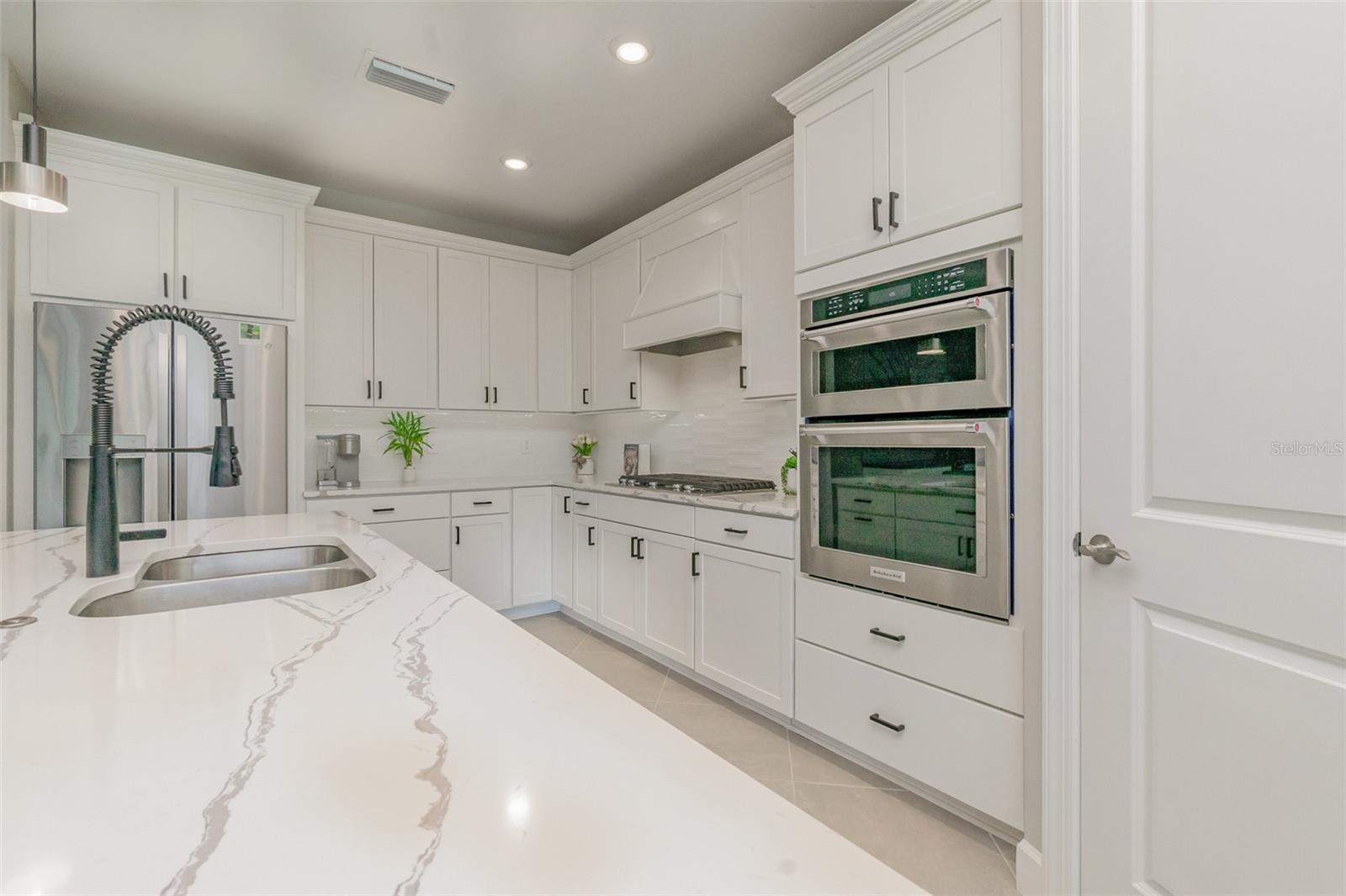 Image 16 of 63 For 10109 Beachwalk Drive