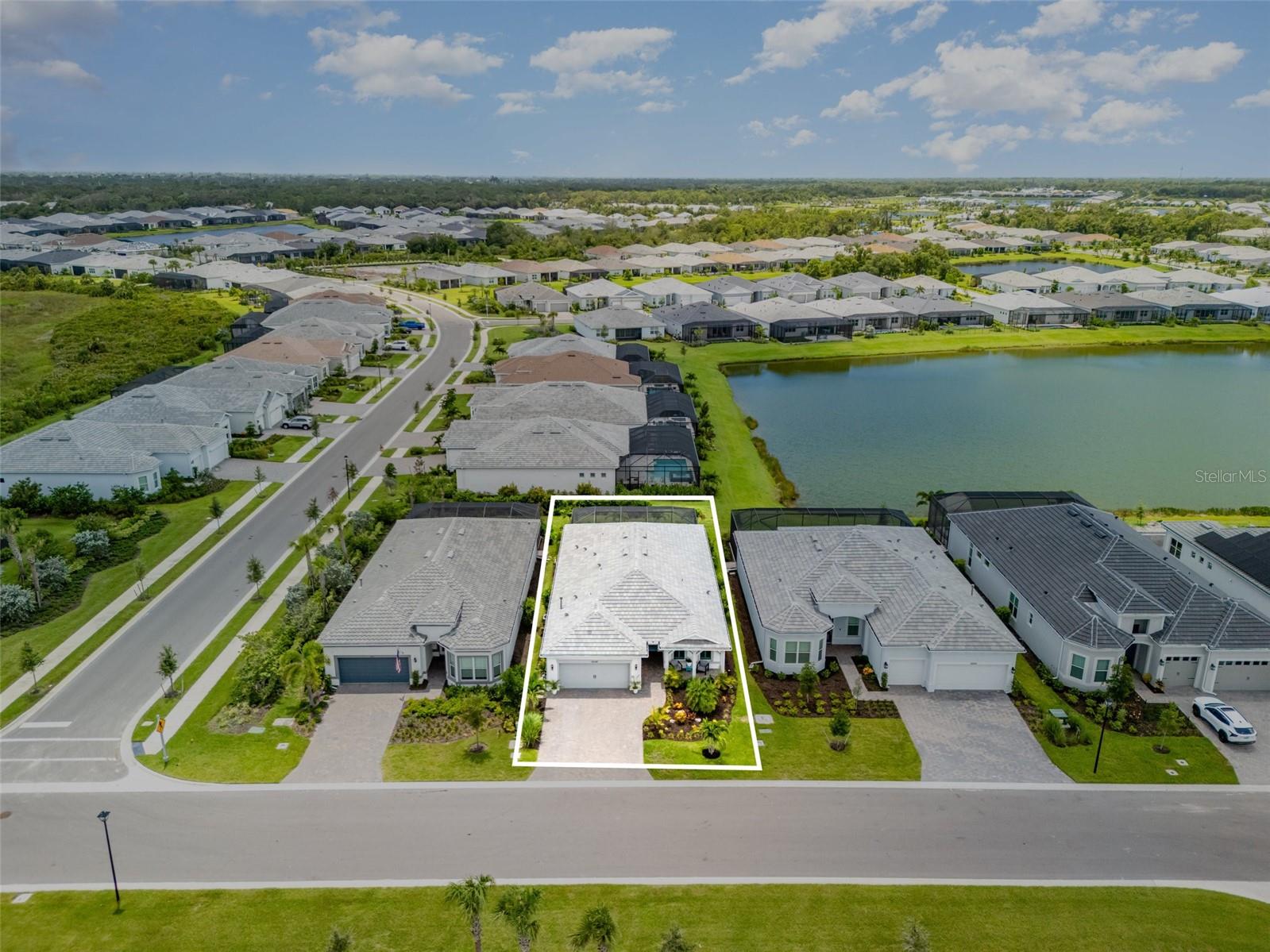 Image 39 of 63 For 10109 Beachwalk Drive